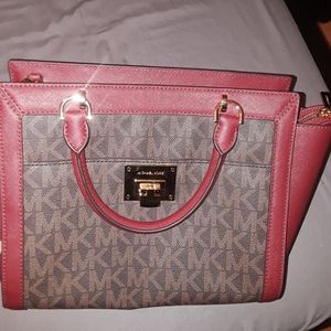Brand new MK purse. Perfect condition